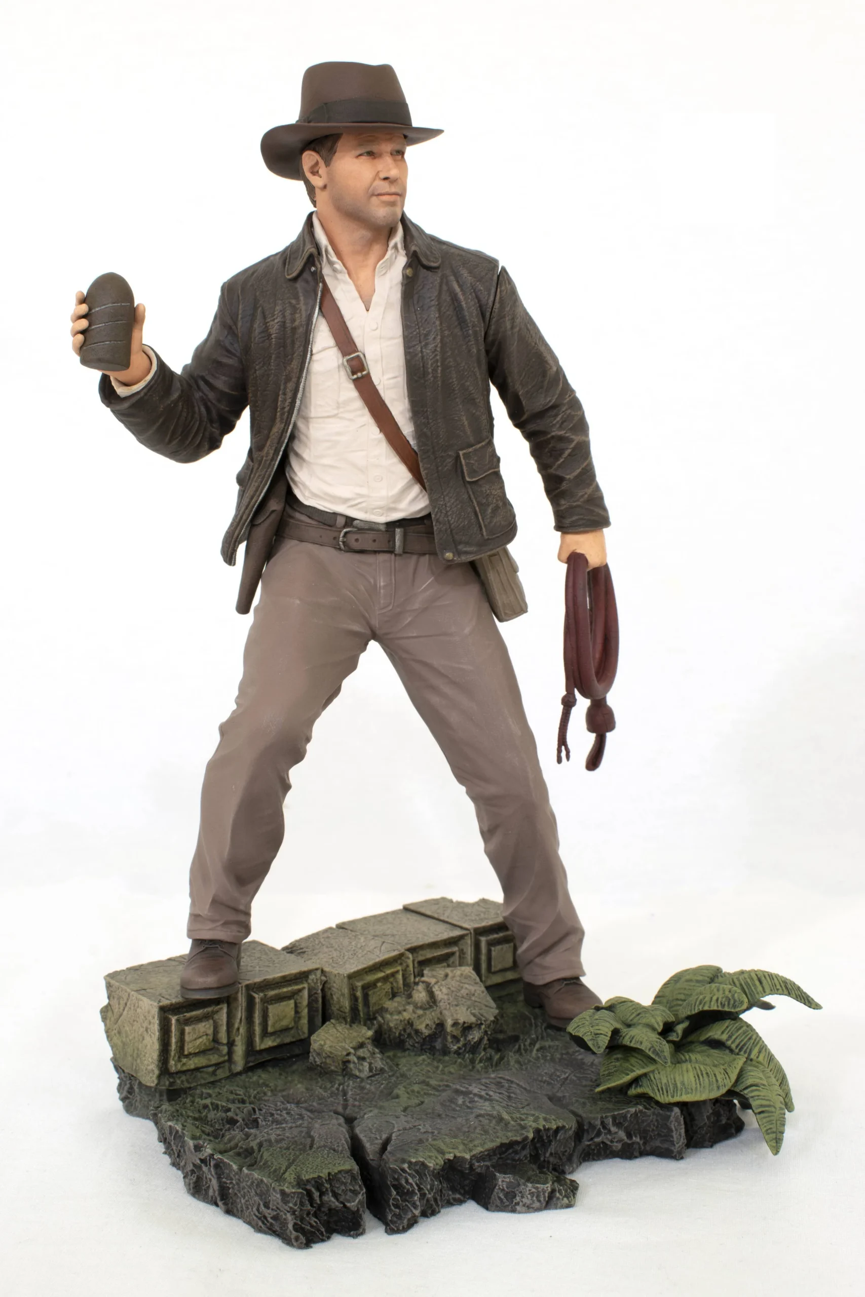 INDIANA JONES PREMIER COLLECTION TREASURES STATUE - Diamond Select Toys LLC